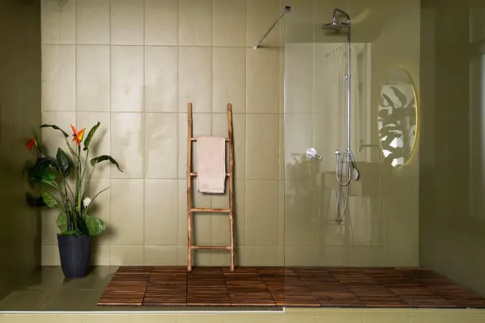 Rénovation complète d'une salle de bain à Bruges avec douche et faïence murale